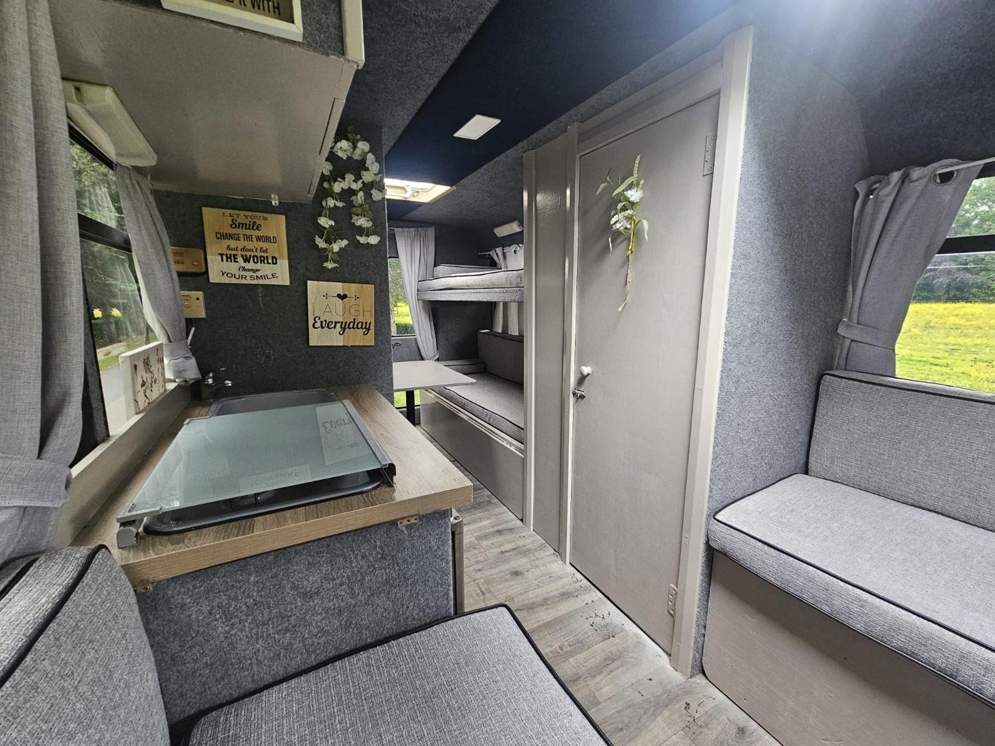 Retro Camper Hire Hotel Dublin Exterior foto